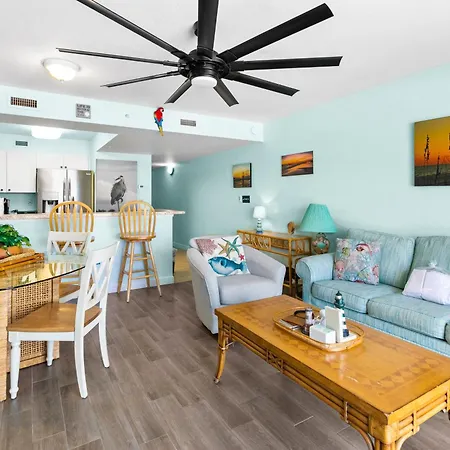 Pelican Isle 313